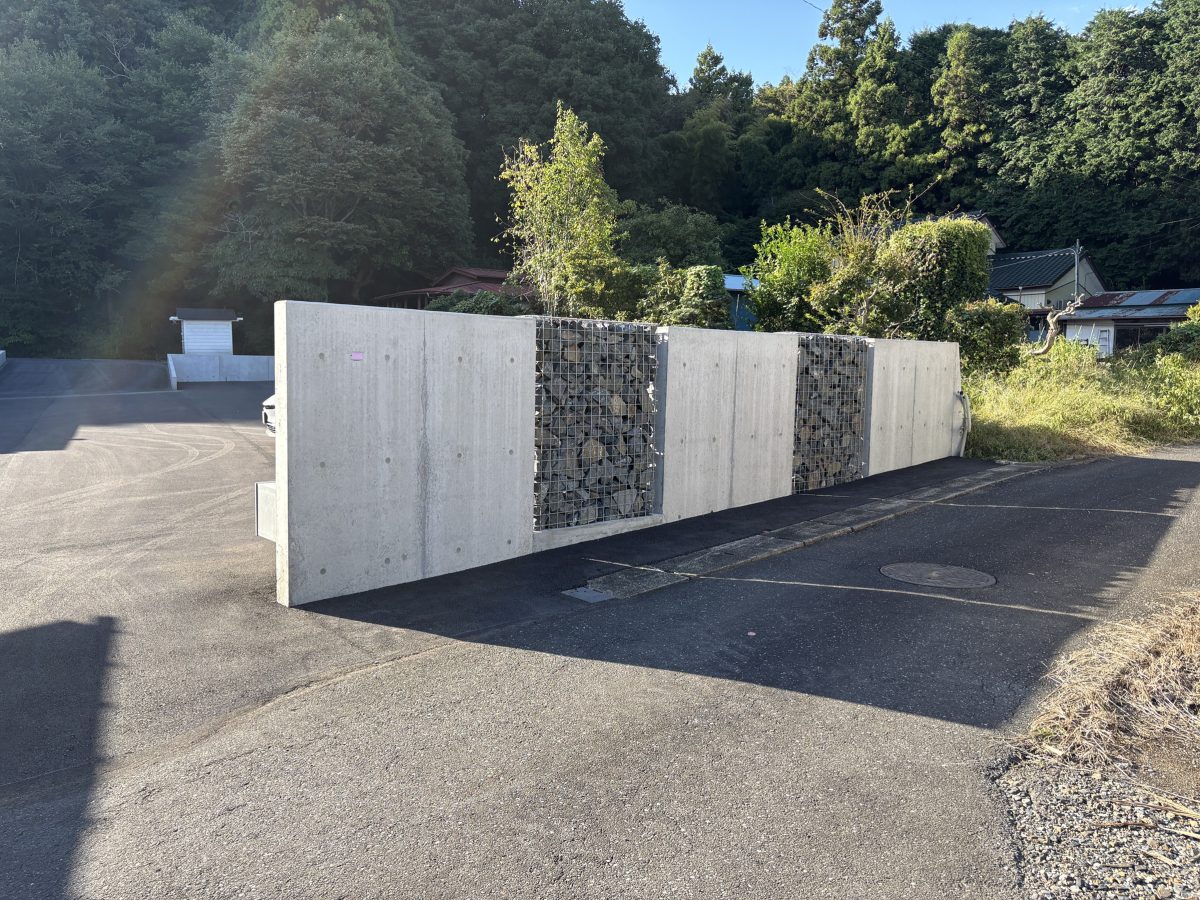 栃木市駐車場・擁壁設置工事
